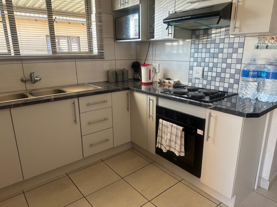 To Let 3 Bedroom Property for Rent in Waterval East North West